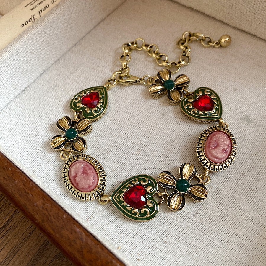 Flower Heart Necklace Vintage Style Collarbone Chain Light Luxury High-end Feel Jewelry