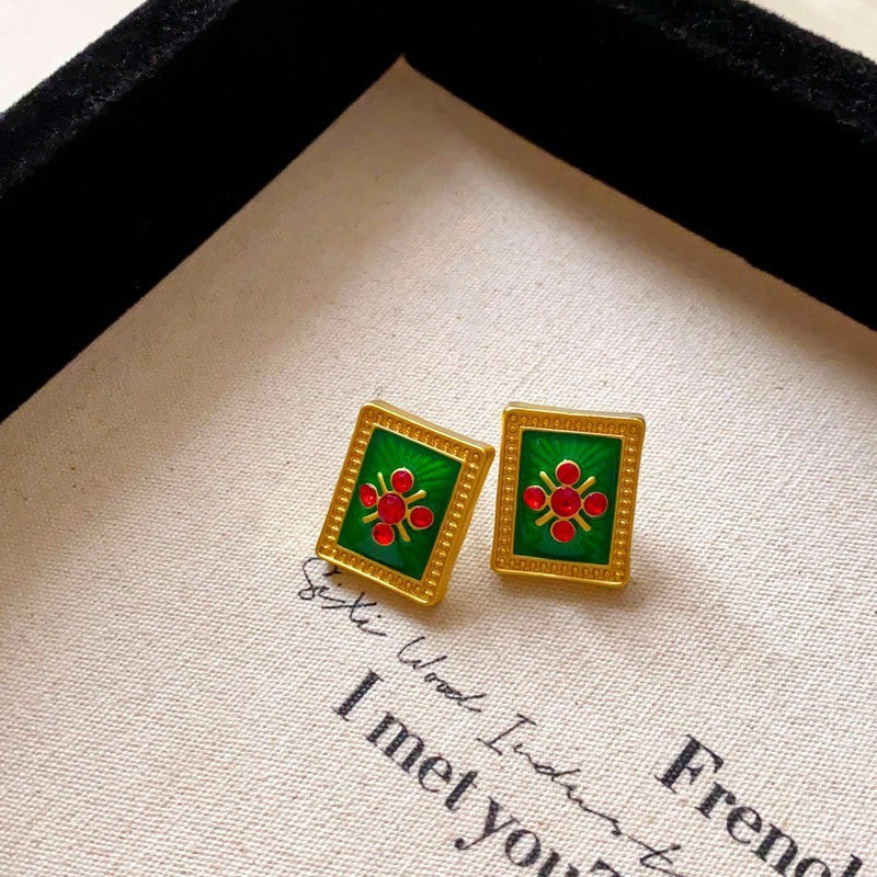 Flower Heart Necklace Vintage Style Collarbone Chain Light Luxury High-end Feel Jewelry