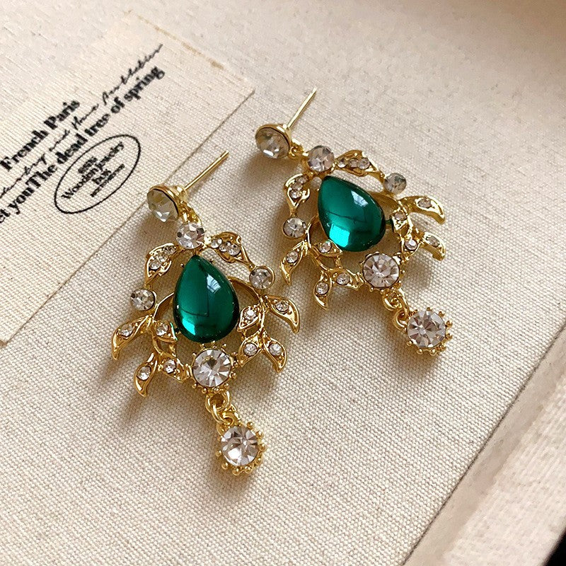 Flower Heart Necklace Vintage Style Collarbone Chain Light Luxury High-end Feel Jewelry