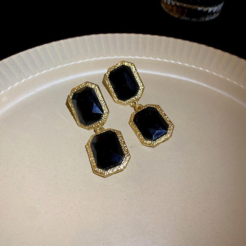 Flower Heart Necklace Vintage Style Collarbone Chain Light Luxury High-end Feel Jewelry