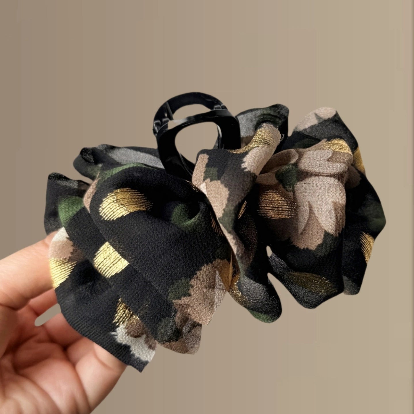 New Chinese Style Retro Tassel Cloud Mesh Hair Claw Elegant Fashion Shark Clip Travel Hairpin