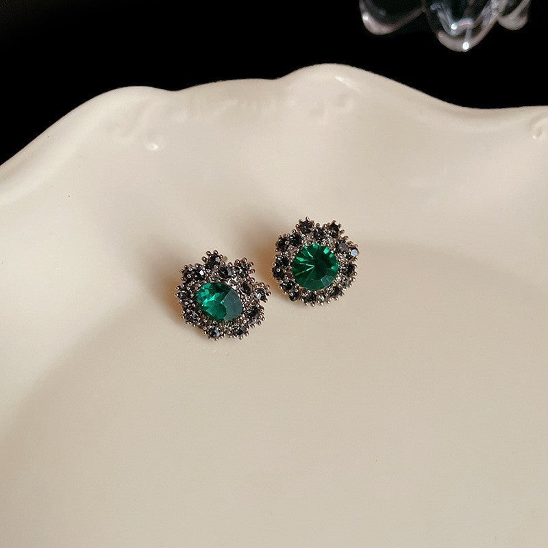 Flower Heart Necklace Vintage Style Collarbone Chain Light Luxury High-end Feel Jewelry