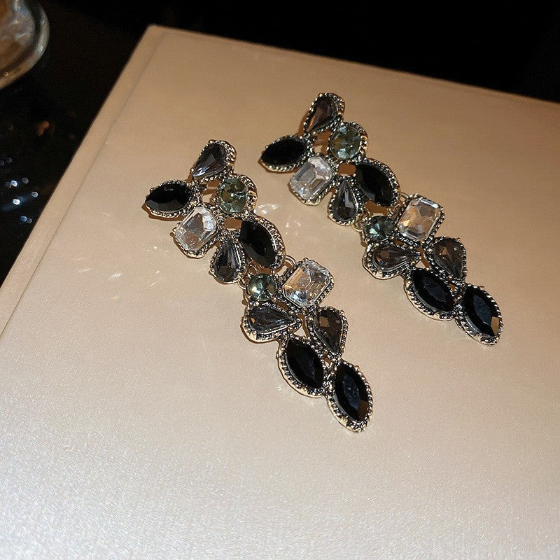 Flower Heart Necklace Vintage Style Collarbone Chain Light Luxury High-end Feel Jewelry