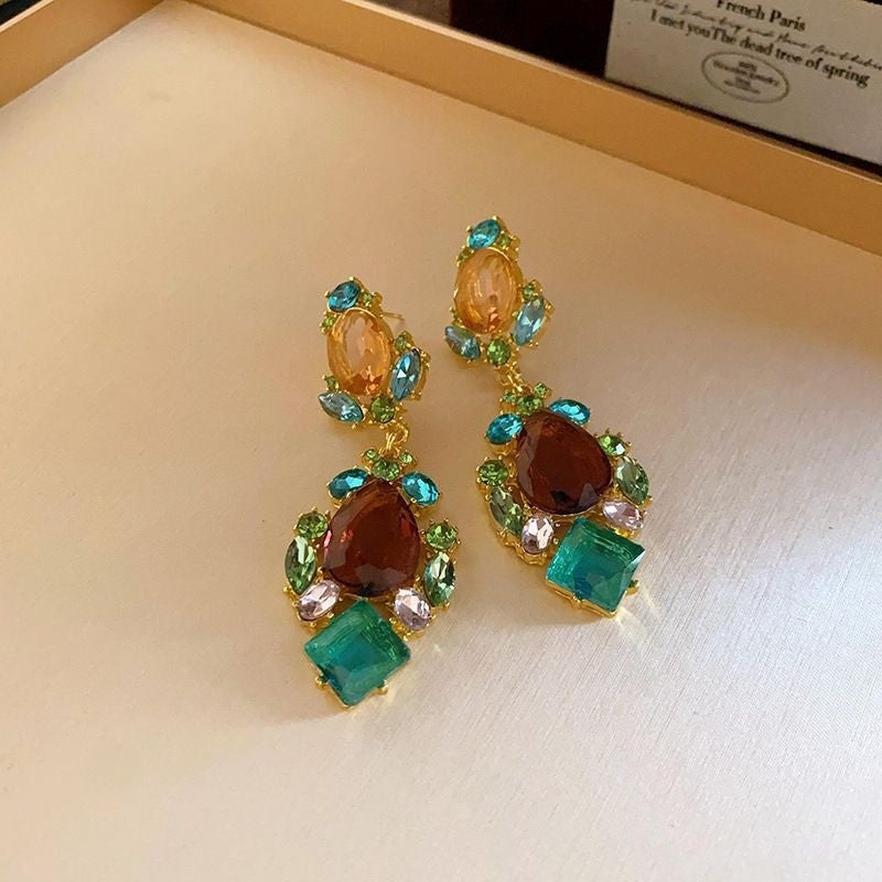 Flower Heart Necklace Vintage Style Collarbone Chain Light Luxury High-end Feel Jewelry